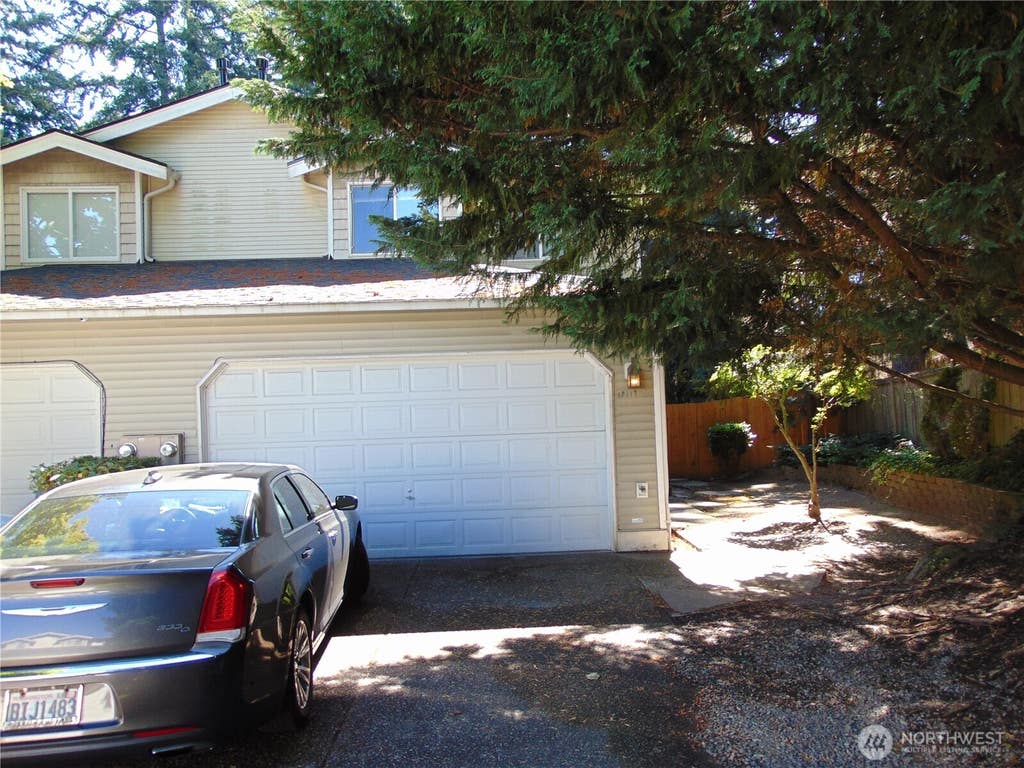 Photo of 12117 W 15th Avenue, Everett, WA 98204 (MLS # 2565668)