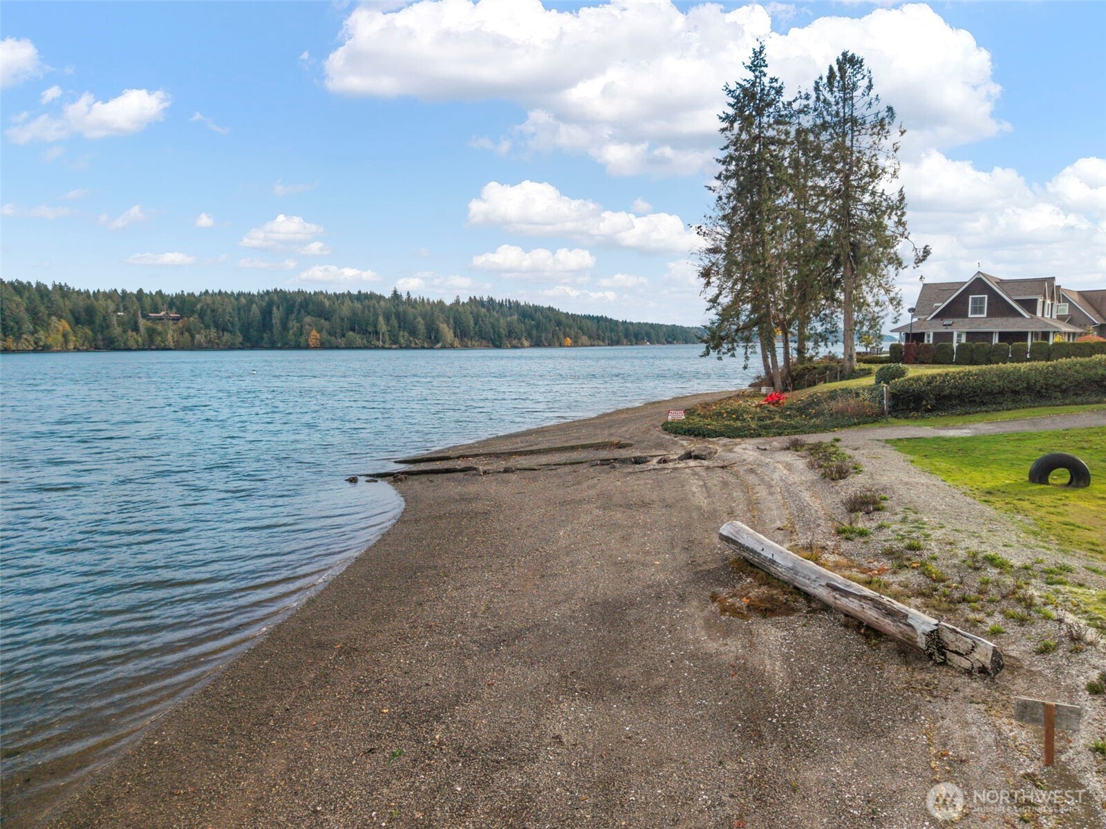 110 E Huckleberry Drive