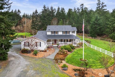 Photo of 1870 W Cloud Way, Oak Harbor, WA 98277 (MLS # 2501883)