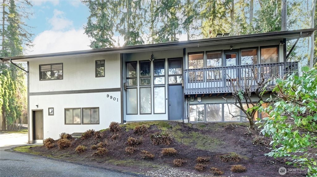 Photo of 9901 NE 32nd Street, Bellevue, WA 98004 (MLS # 2461722)