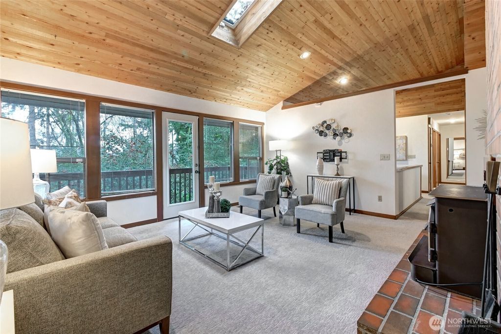 Photo of 9901 NE 32nd Street, Bellevue, WA 98004 (MLS # 2461722)