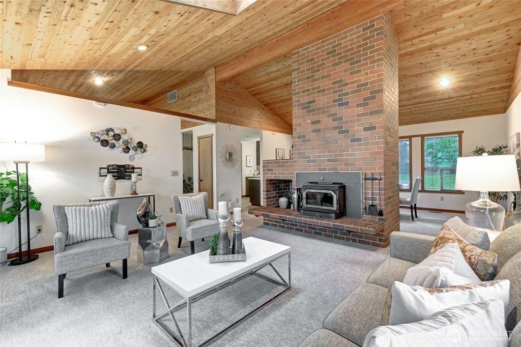 Photo of 9901 NE 32nd Street, Bellevue, WA 98004 (MLS # 2461722)