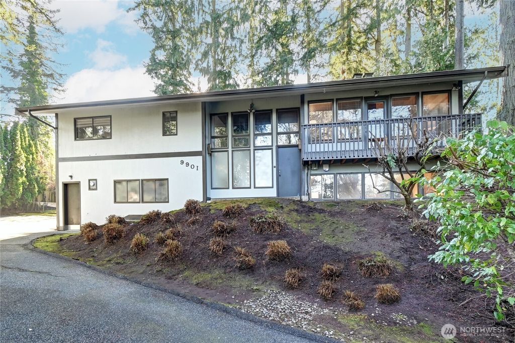 Photo of 9901 NE 32nd Street, Bellevue, WA 98004 (MLS # 2461722)