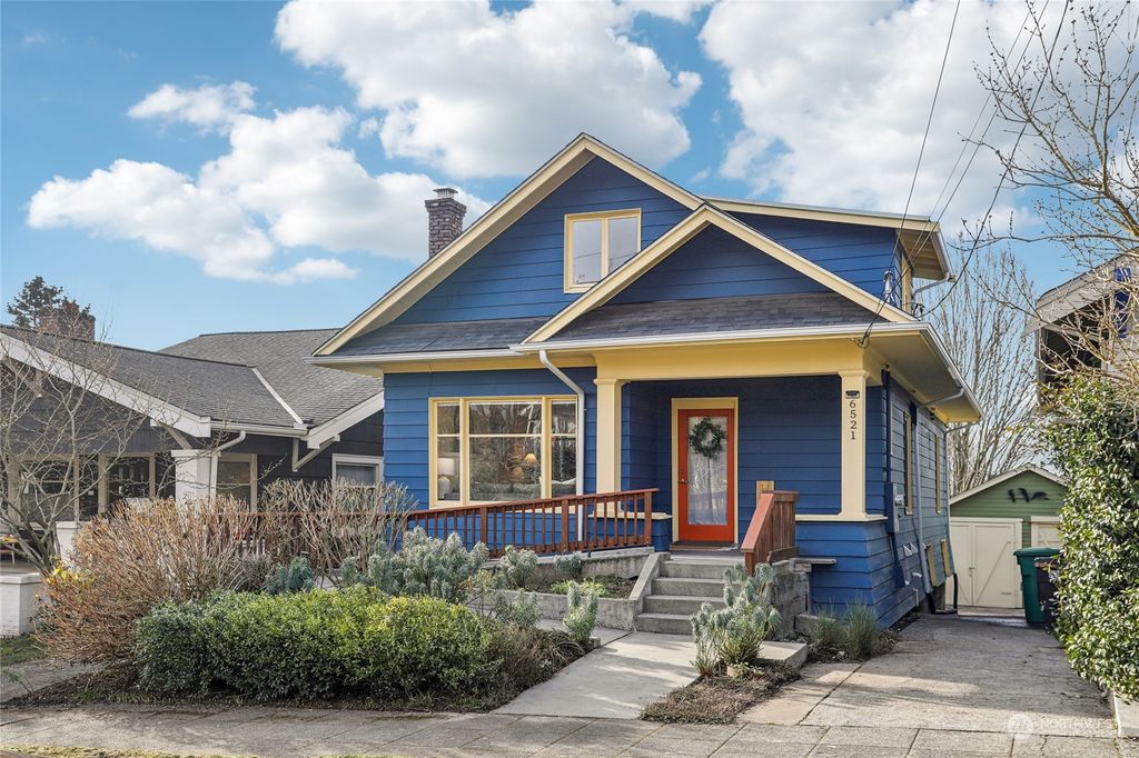 Photo of 6521 17th Avenue NE, Seattle, WA 98115 (MLS # 2322717)