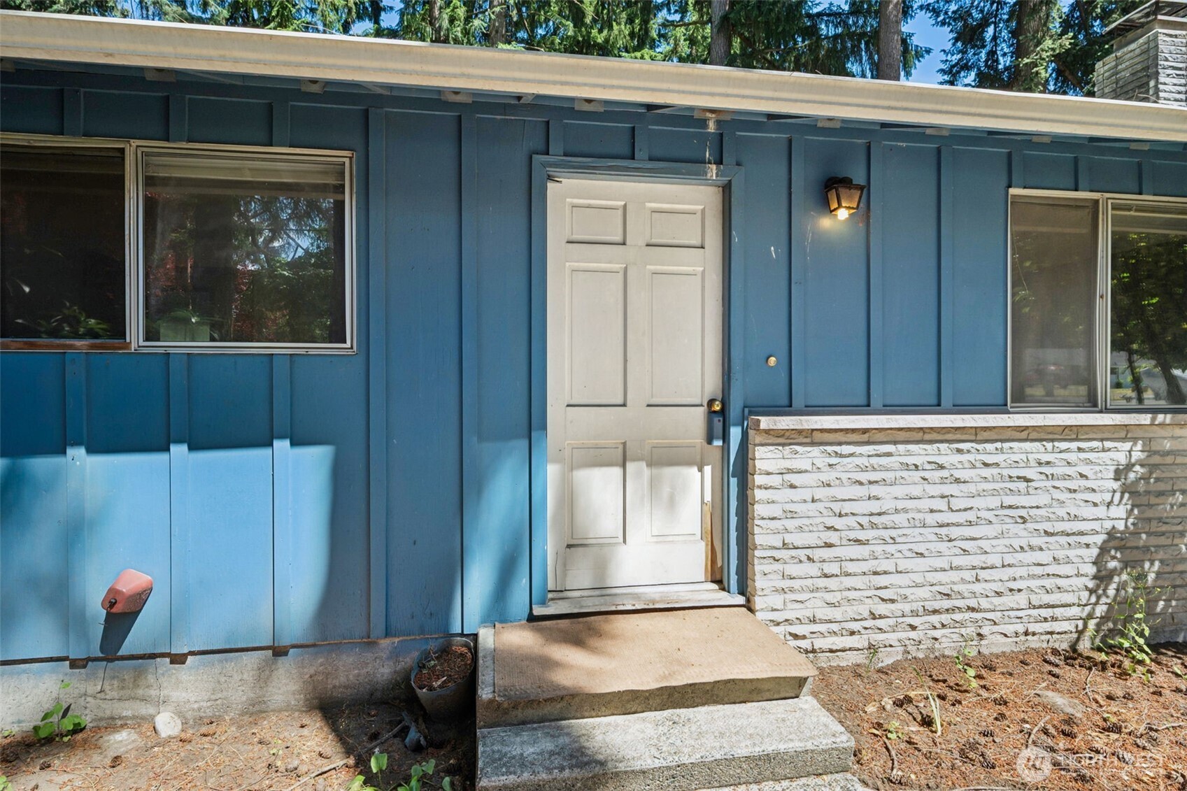 1038 Skyridge Street SE