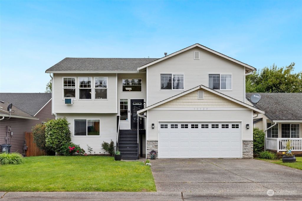Photo of 10124 62nd Drive NE, Marysville, WA 98270 (MLS # 2246305)