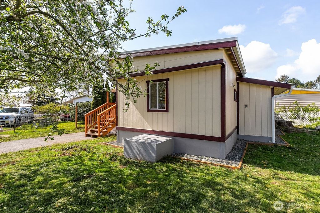 Photo of 2392 Douglas Road #19, Ferndale, WA 98248 (MLS # 2512613)