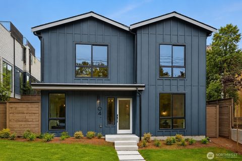Photo of 104 NE 44th Street, Seattle, WA 98105 (MLS # 2528084)