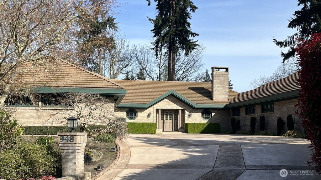 Photo of 948 Aaron Avenue NE, Bainbridge Island, WA 98110 (MLS # 2503107)