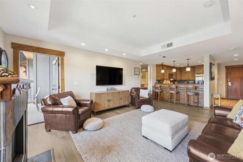 3770 Suncadia Trail 301