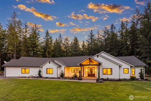 Photo of 35220 294th Avenue SE, Enumclaw, WA 98022 (MLS # 2569096)