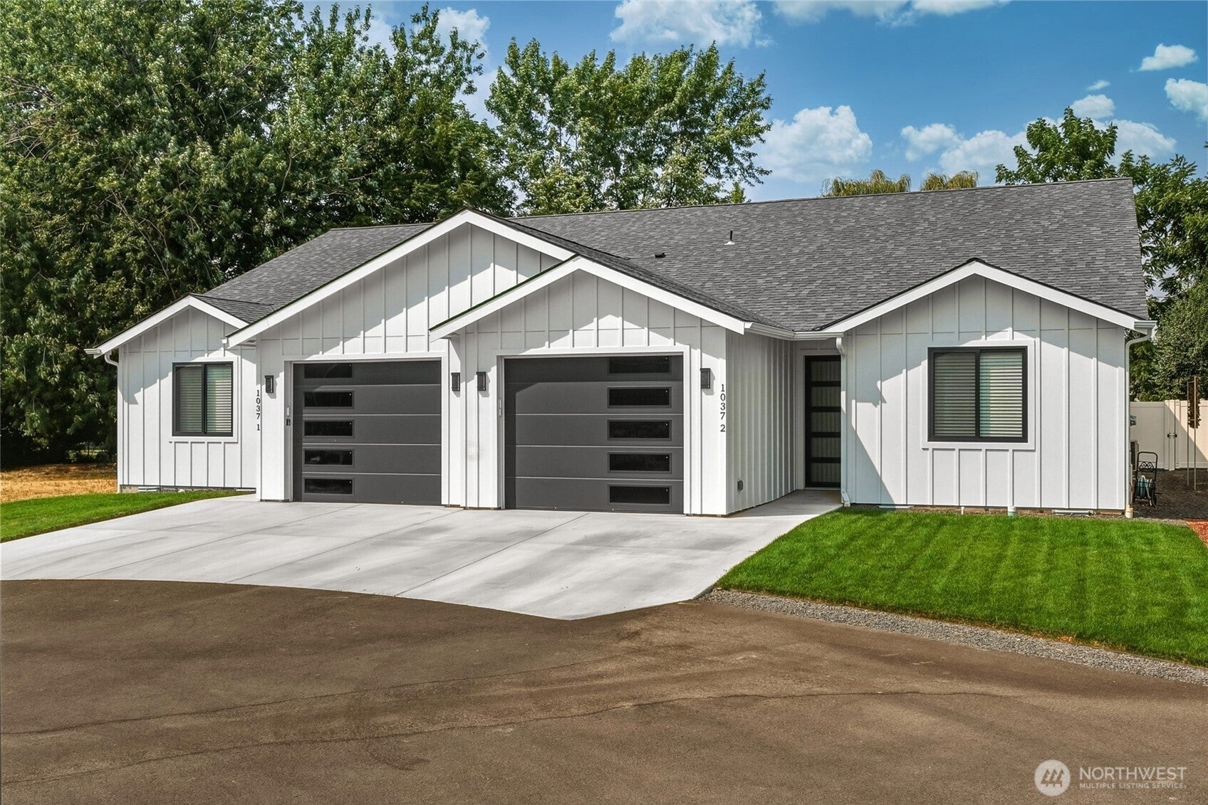 1037 SE Date Avenue 2