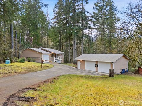 Photo of 565 NE Ormsby Way, Bremerton, WA 98311 (MLS # 2485590)