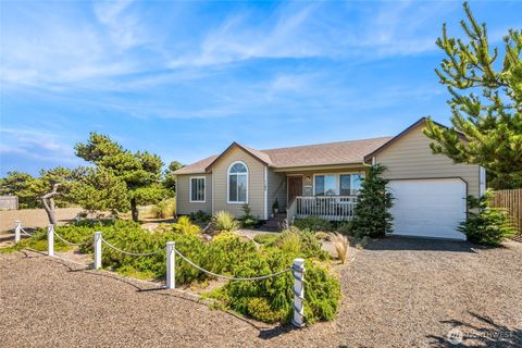 Photo of 1145 Maplewood Court SW, Ocean Shores, WA 98569 (MLS # 2414152)