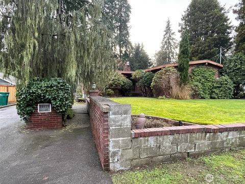 Photo of 20821 2nd Place SW, Normandy Park, WA 98166 (MLS # 2468557)