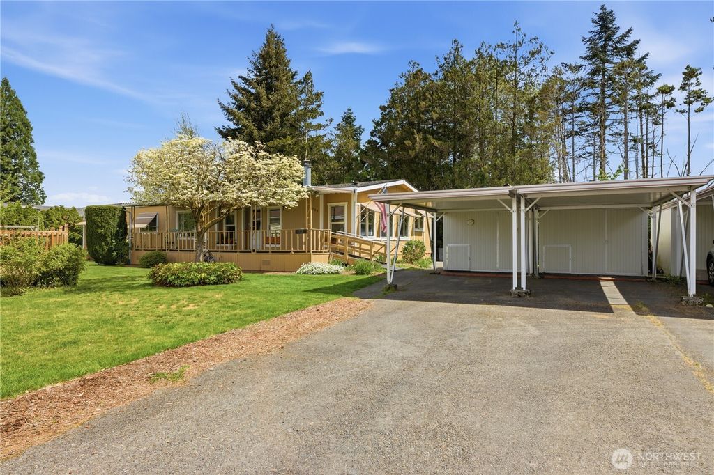 Photo of 785 Dogwood Place, Enumclaw, WA 98022 (MLS # 2516297)