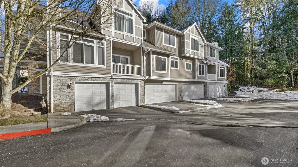 Photo of 6675 SE Cougar Mountain Way, Bellevue, WA 98006 (MLS # 2332190)