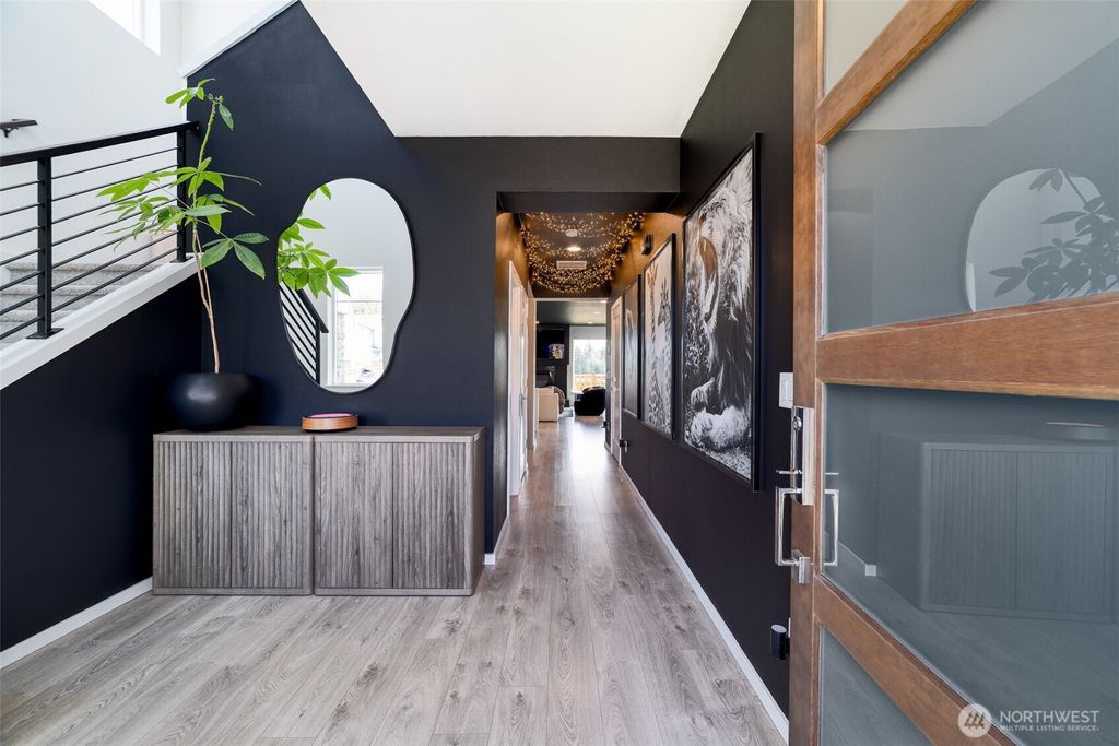 Photo of 18987 129th St Ct Ct E, Bonney Lake, WA 98391 (MLS # 2515098)