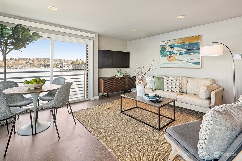 Photo of 733 Lake Street S #212, Kirkland, WA 98033 (MLS # 2060541)