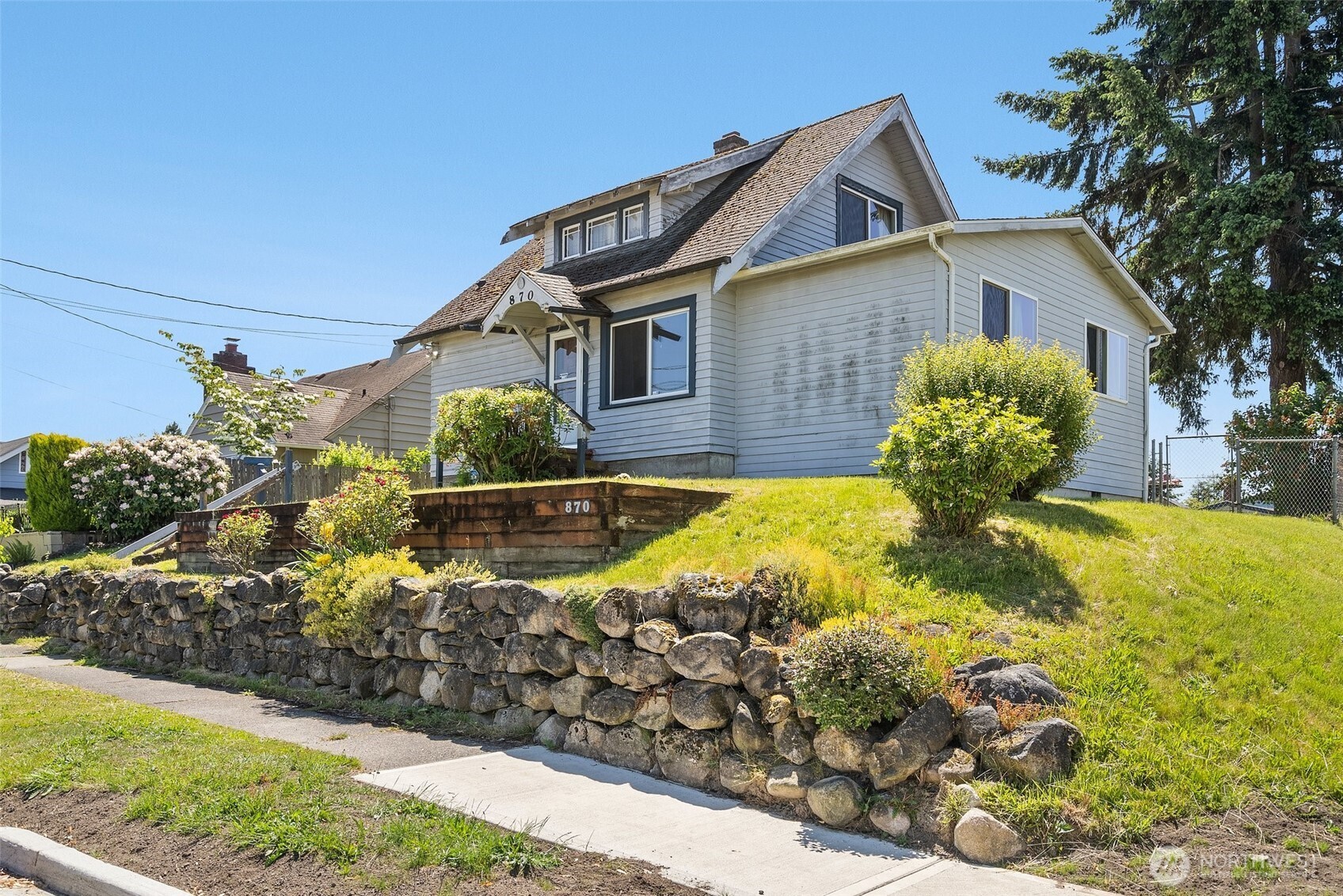 870 S 68th Street