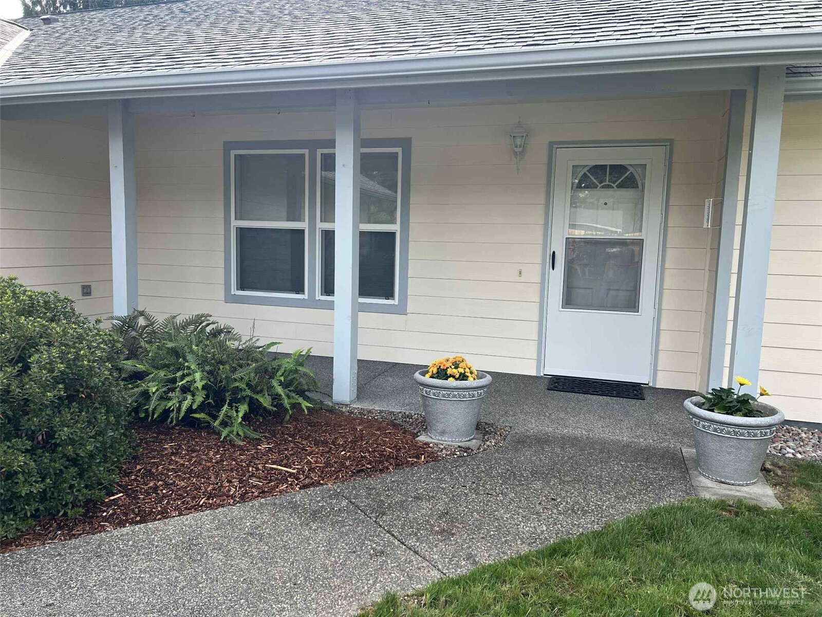 10 E Warbler Court
