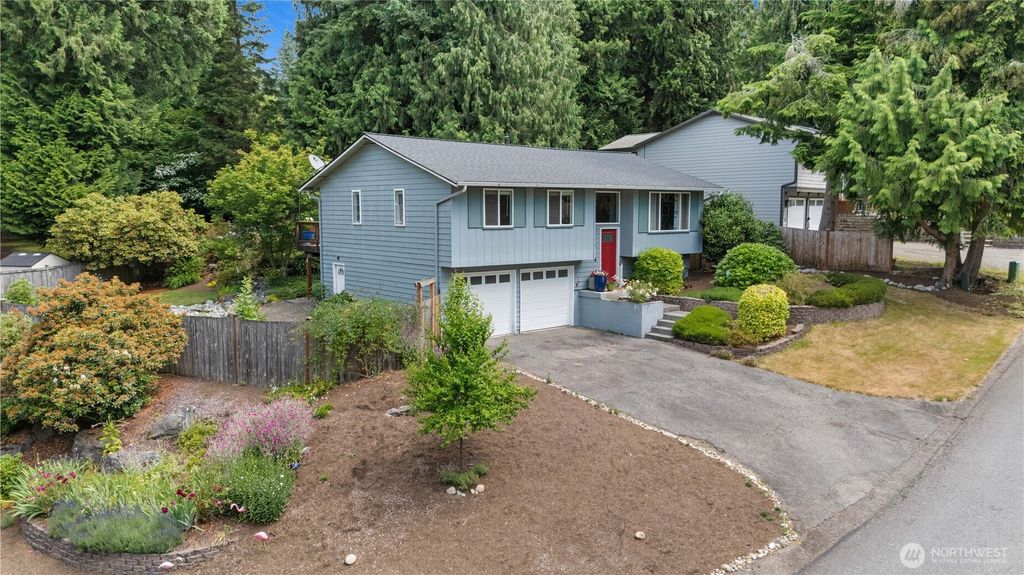 Photo of 18204 NE 175th Place, Woodinville, WA 98072 (MLS # 2397627)