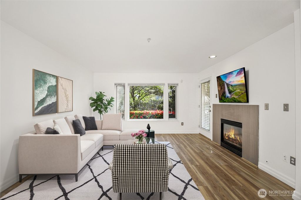 Photo of 215 20th Avenue E #102, Seattle, WA 98112 (MLS # 2323140)