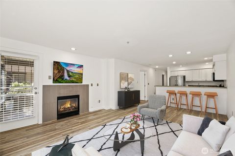 215 20th Avenue E 102 Seattle WA 98112