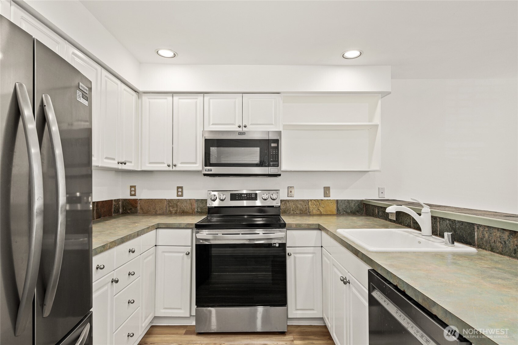215 20th Avenue E 102