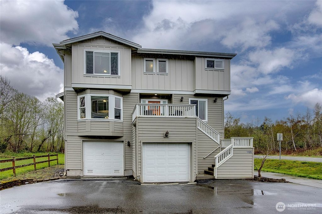 Photo of 1120 156th Avenue SE, Bellevue, WA 98007 (MLS # 2507756)