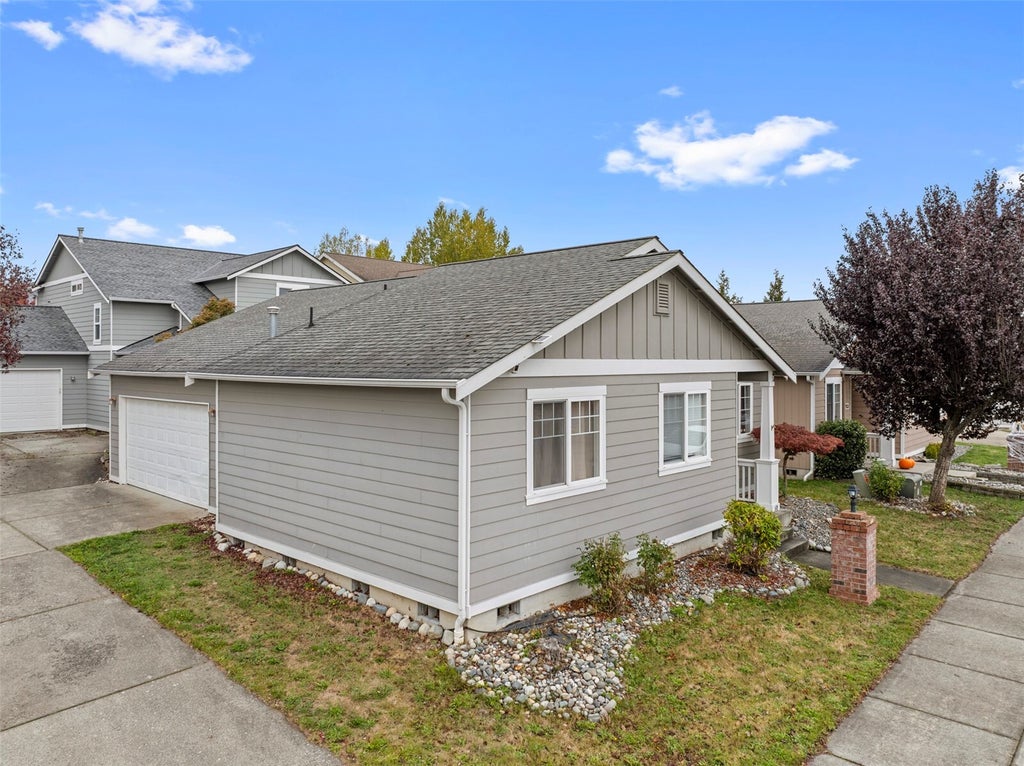 Photo of 1141 NE Cordero Place, Oak Harbor, WA 98277 (MLS # 2598850)