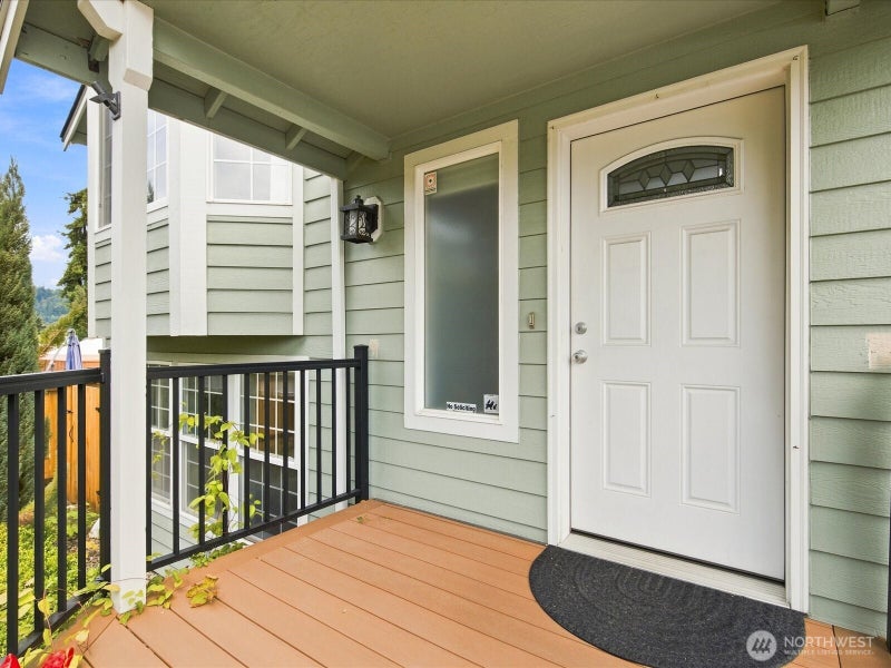 206 Orting Avenue NW