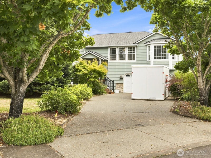 206 Orting Avenue NW