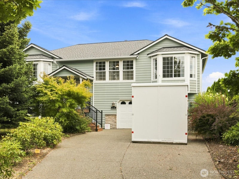 206 Orting Avenue NW