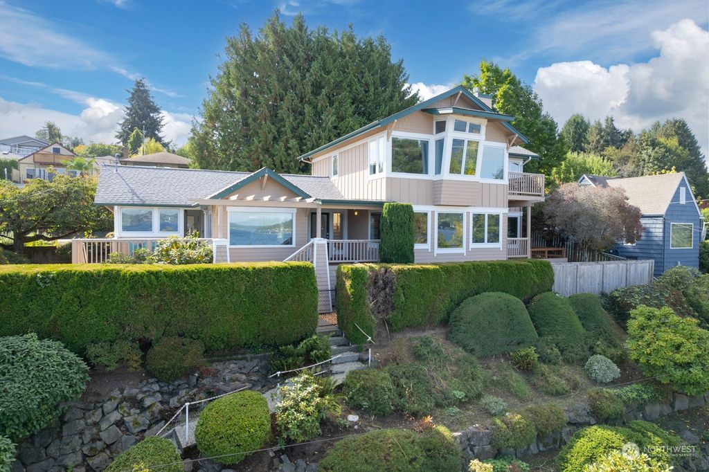 Photo of 10637 Rainier Avenue S, Seattle, WA 98178 (MLS # 2296285)