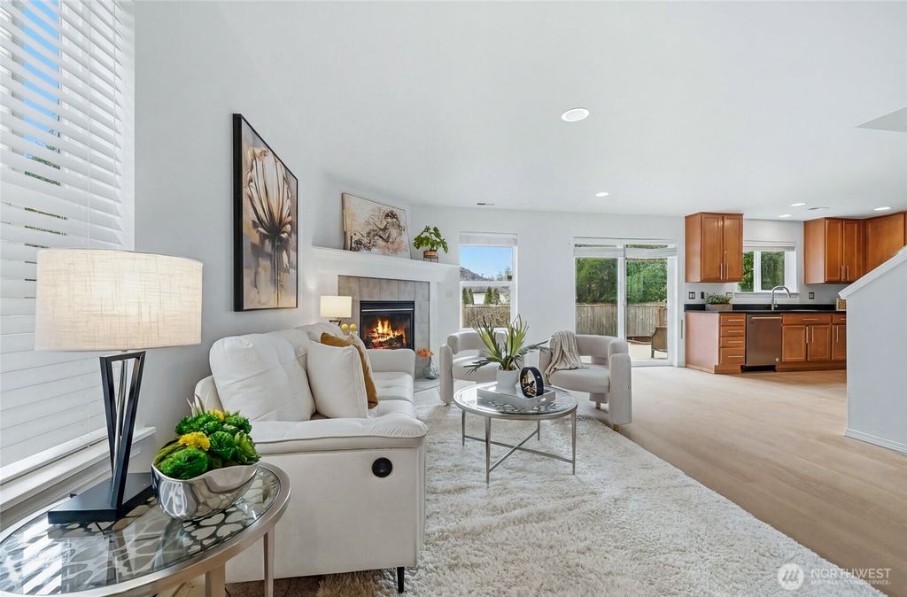 Photo of 24823 SE 19th Street, Sammamish, WA 98075 (MLS # 2473389)