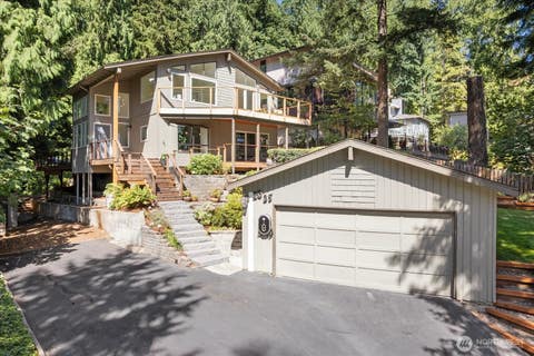 Photo of 2035 West Lake Sammamish Parkway SE, Bellevue, WA 98008 (MLS # 2567646)