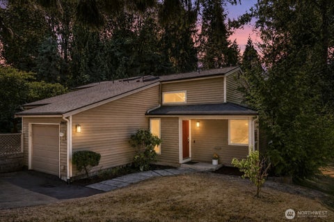 Photo of 11411 102nd Court NE, Kirkland, WA 98033 (MLS # 2577760)