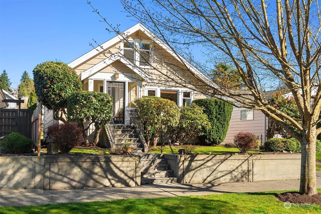 Photo of 5012 48th Avenue SW, Seattle, WA 98136 (MLS # 2211790)