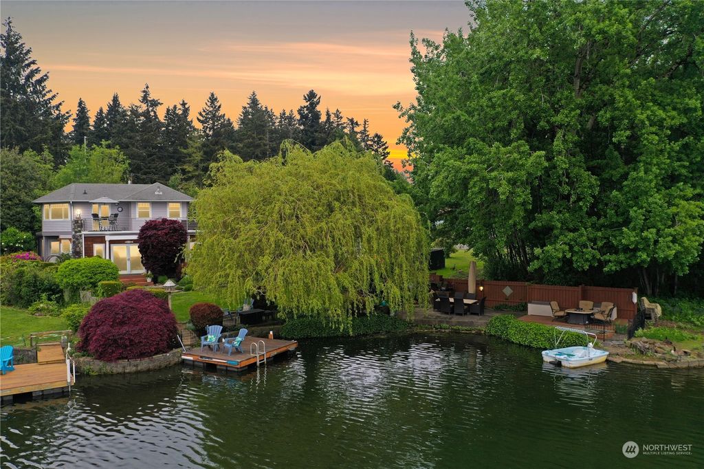 Photo of 401 SW 312th Street, Federal Way, WA 98023 (MLS # 2237769)