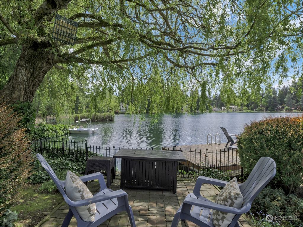Photo of 401 SW 312th Street, Federal Way, WA 98023 (MLS # 2237769)