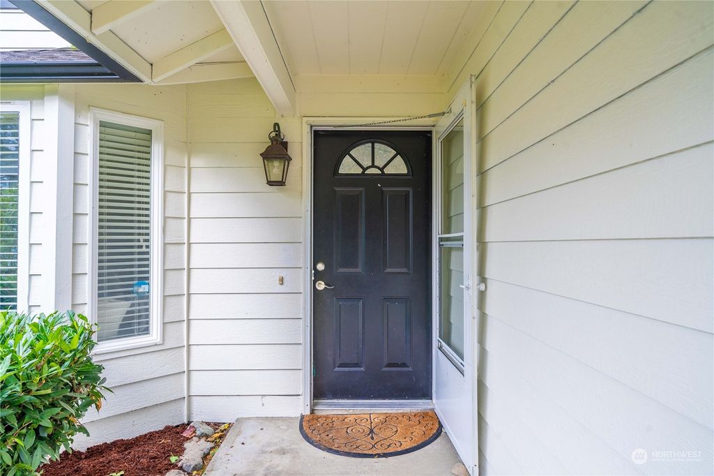 Photo of 21640 SE 270th Street, Maple Valley, WA 98038 (MLS # 2311555)