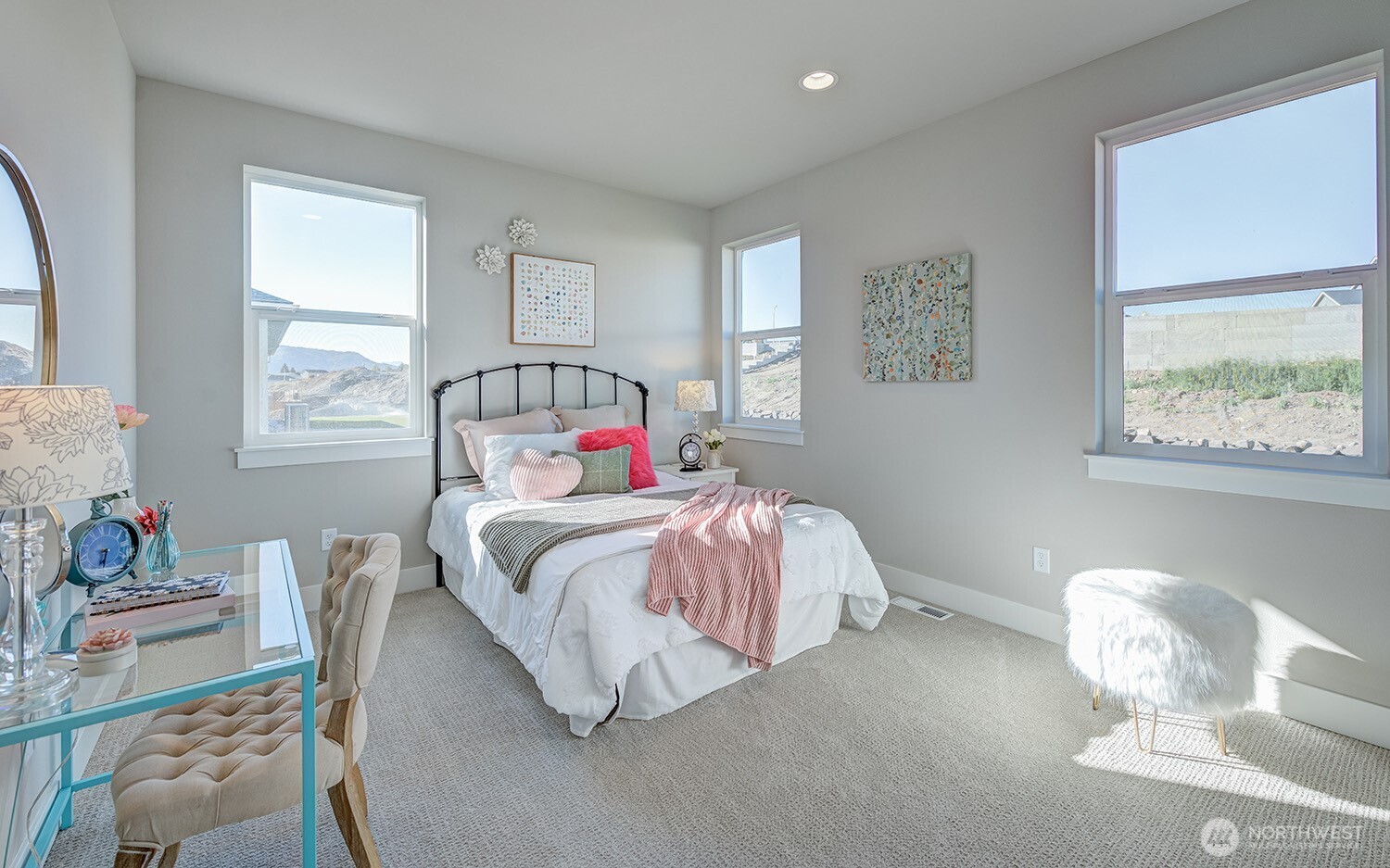 East Wenatchee, Washington 98802, United States, 4 Bedrooms Bedrooms, ,3 BathroomsBathrooms,Residential,Active,222235