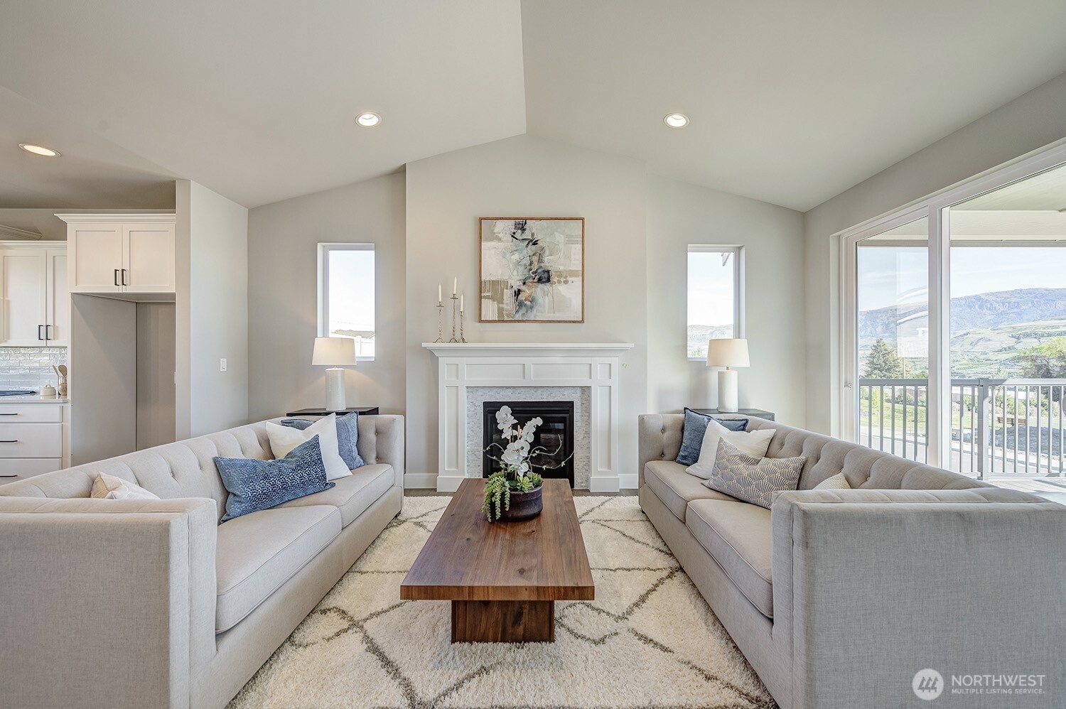 East Wenatchee, Washington 98802, United States, 4 Bedrooms Bedrooms, ,3 BathroomsBathrooms,Residential,Active,222235