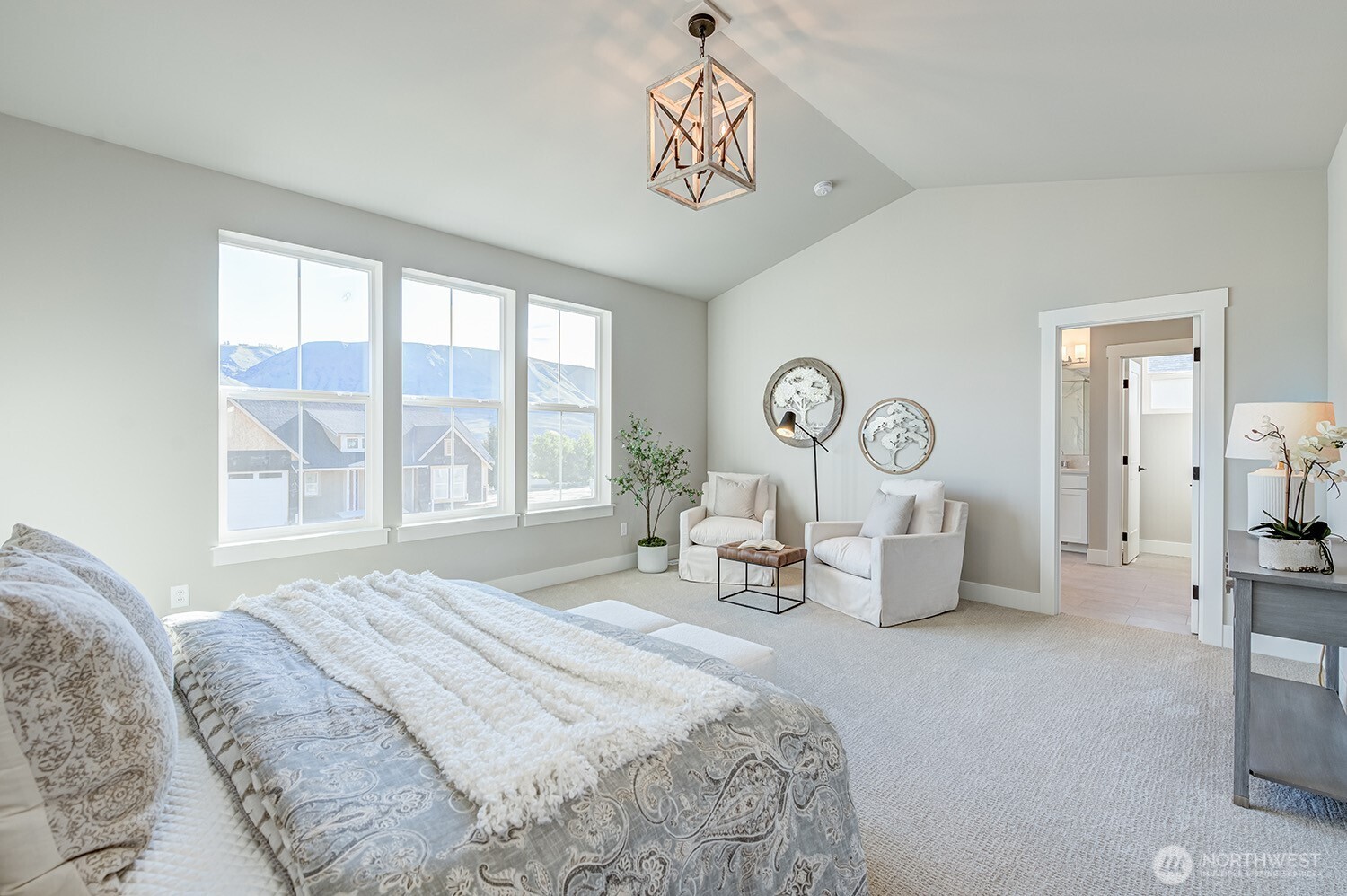 East Wenatchee, Washington 98802, United States, 4 Bedrooms Bedrooms, ,3 BathroomsBathrooms,Residential,Active,222235