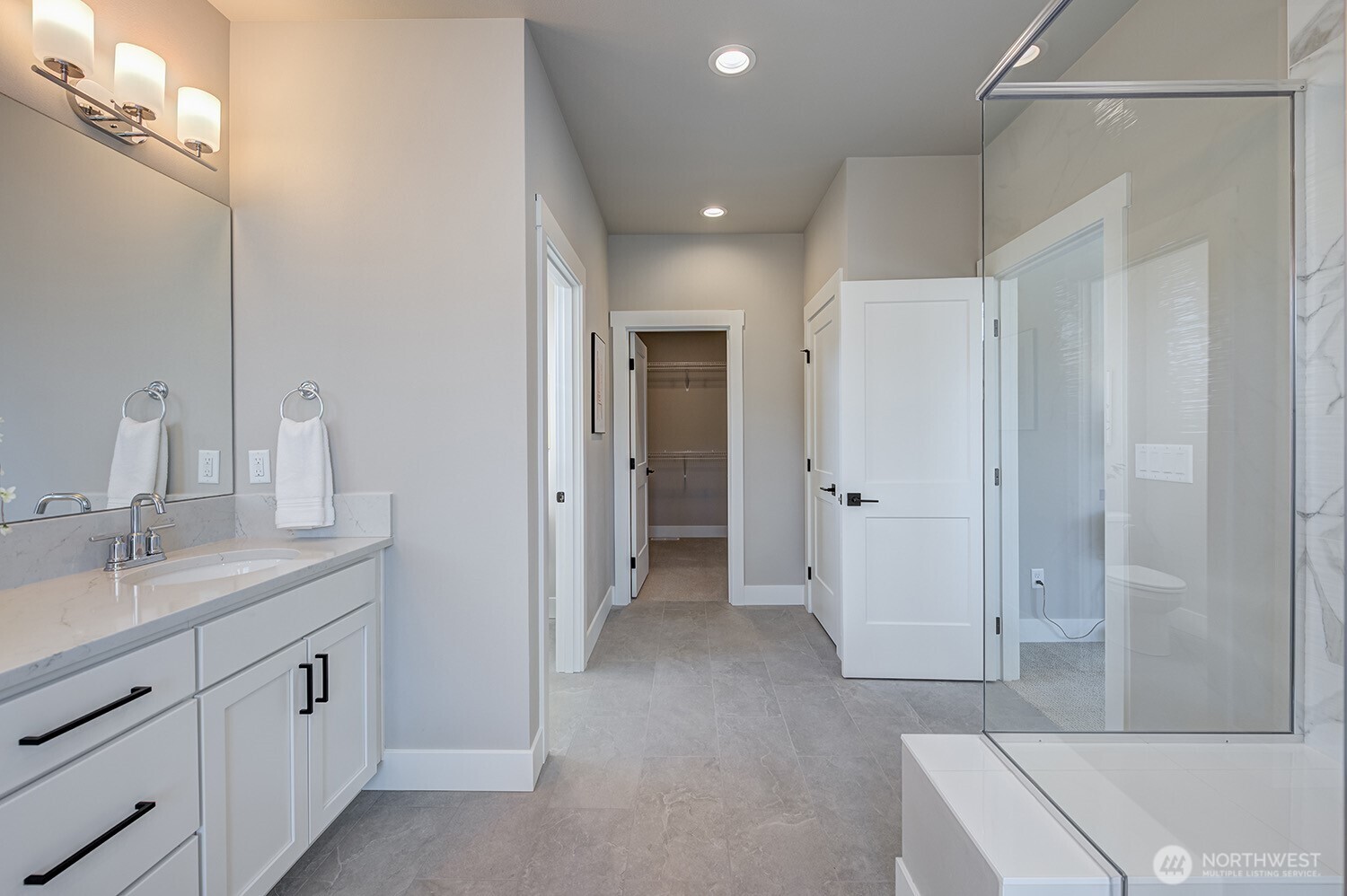 East Wenatchee, Washington 98802, United States, 4 Bedrooms Bedrooms, ,3 BathroomsBathrooms,Residential,Active,222235