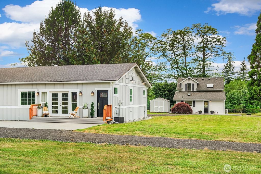 Photo of 19623 NE 116th Street, Redmond, WA 98053 (MLS # 2407842)