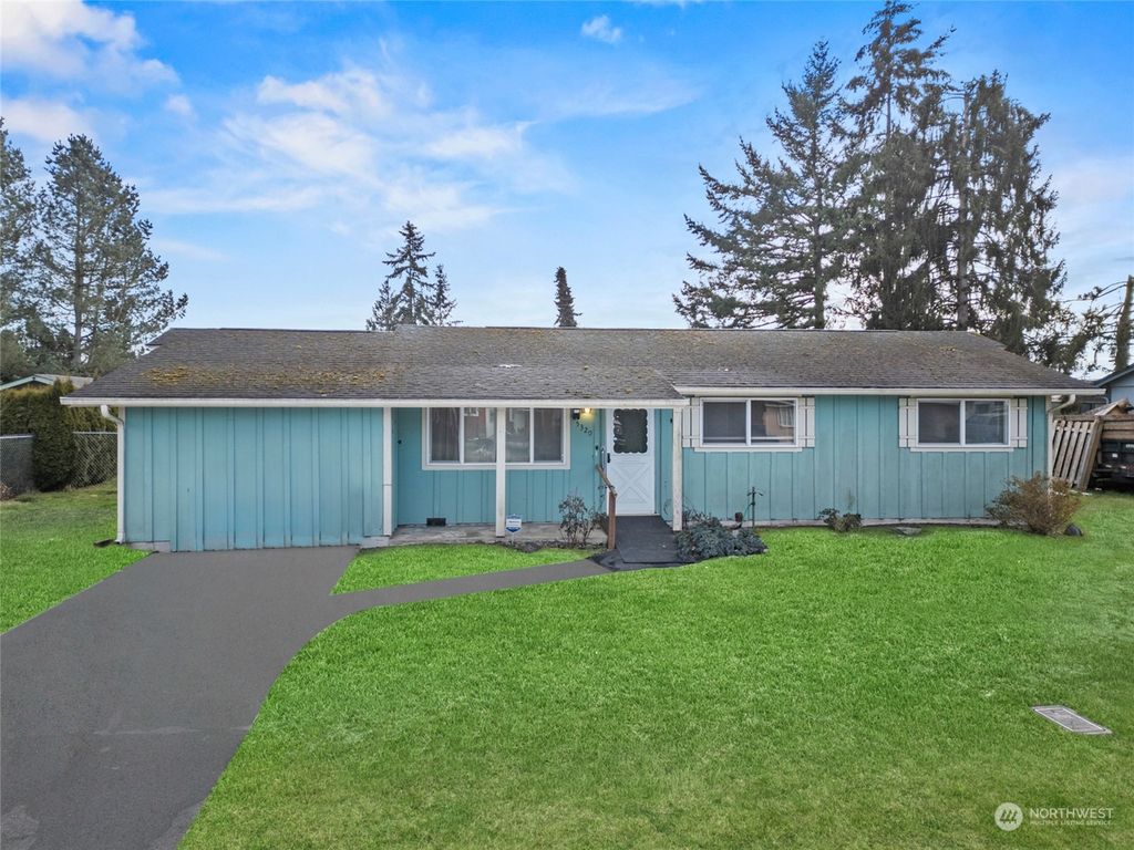 Photo of 5320 143rd Place NE, Marysville, WA 98271 (MLS # 2331588)