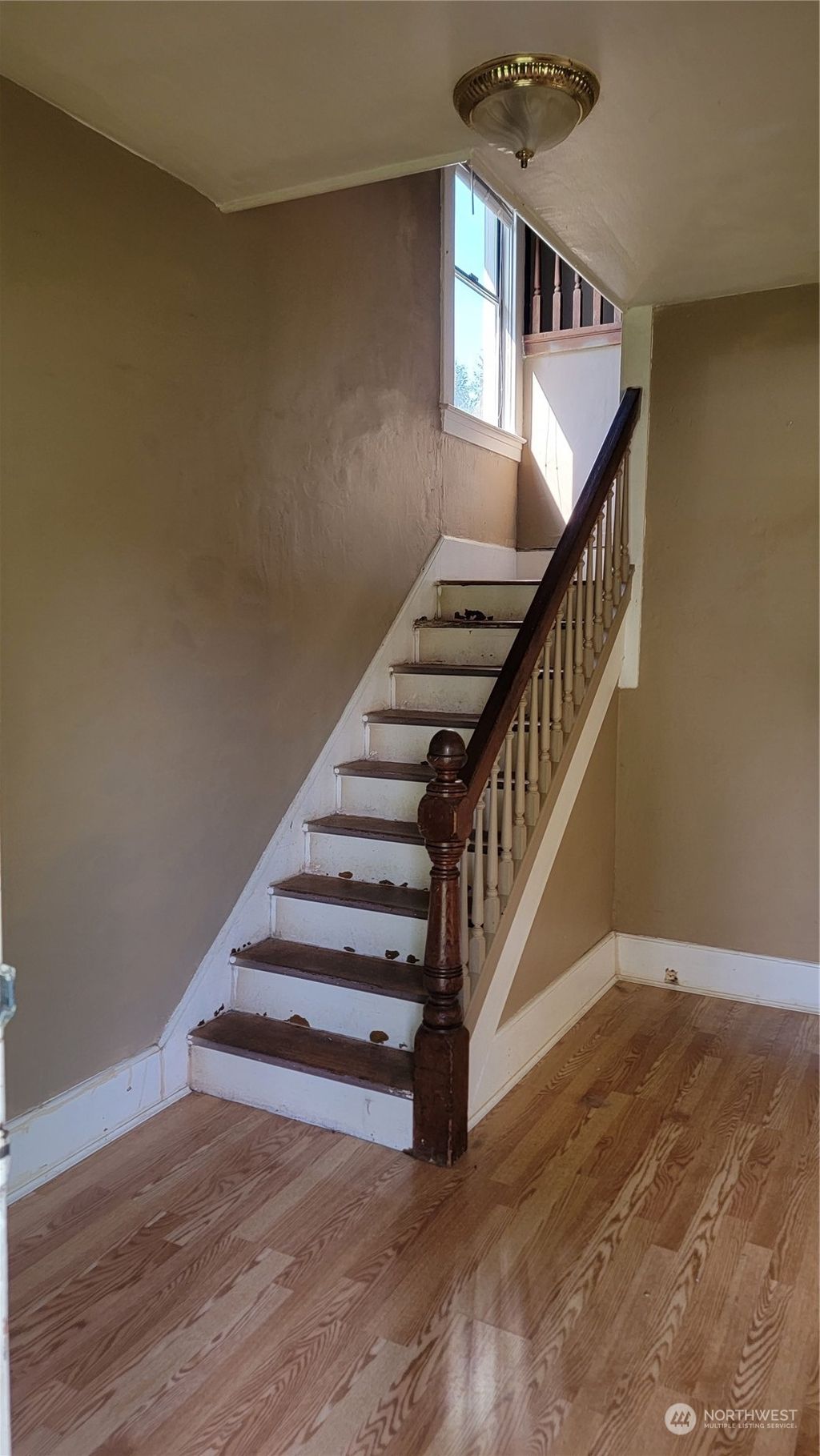 Photo of 3718 Hoyt Avenue, Everett, WA 98201 (MLS # 2064133)