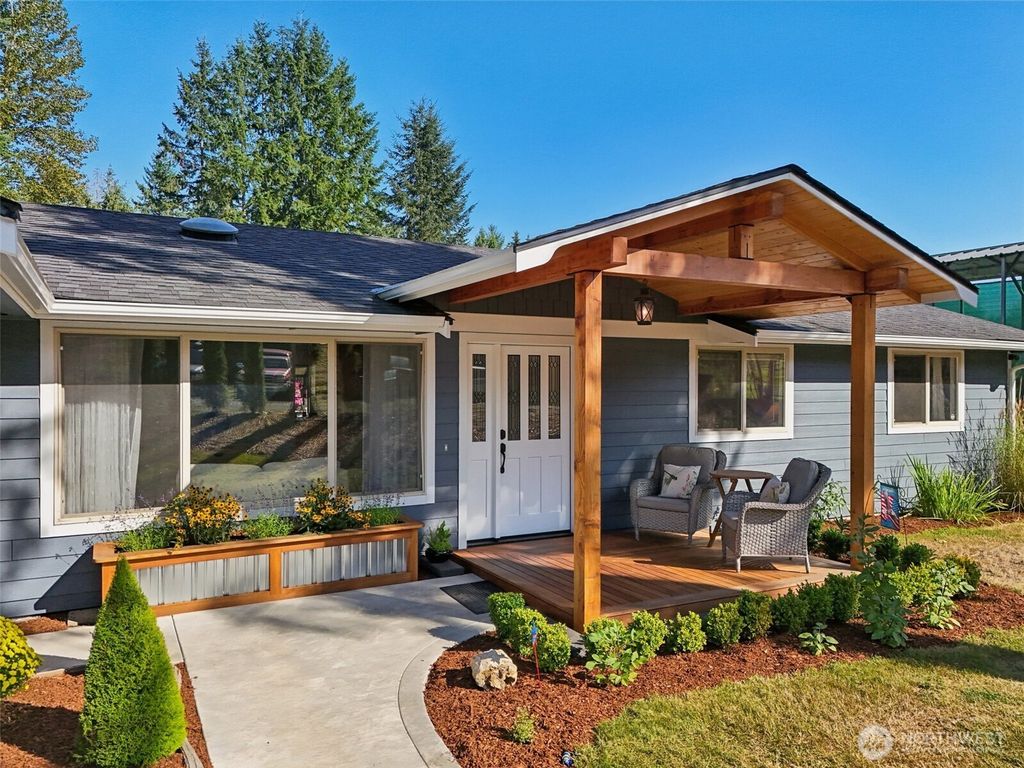 Photo of 8121 145th Drive SE, Snohomish, WA 98290 (MLS # 2434832)